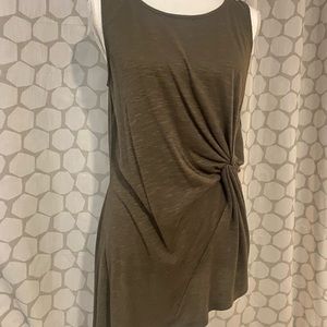 ⏰ Apt 9 - sleeveless business casual synched top - M